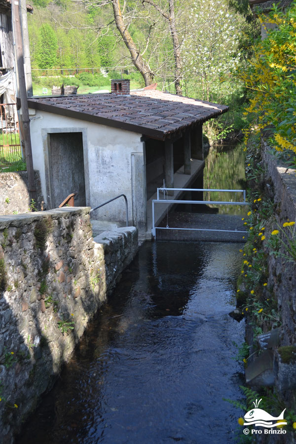 Antico lavatoio lavatoio esterno 2103
